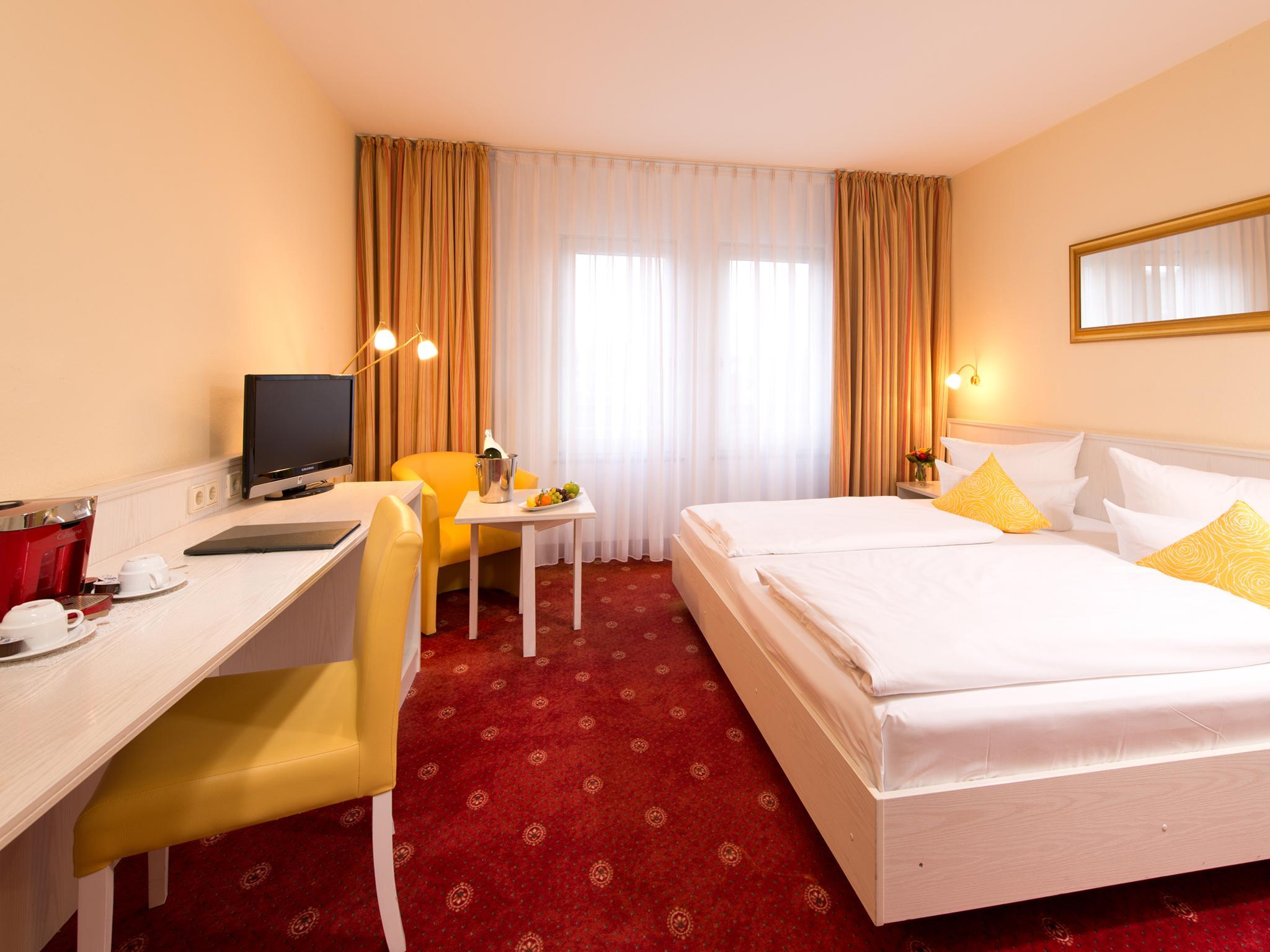 Achat Hotel Schwetzingen Heidelberg Oda fotoğraf